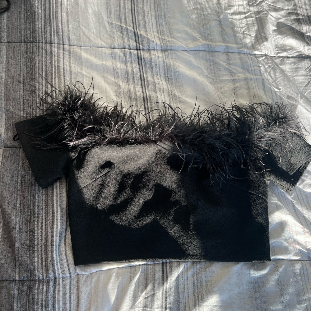 Misguided Black Ostrich Feather Crop Top US 6 - Picture 2 of 5